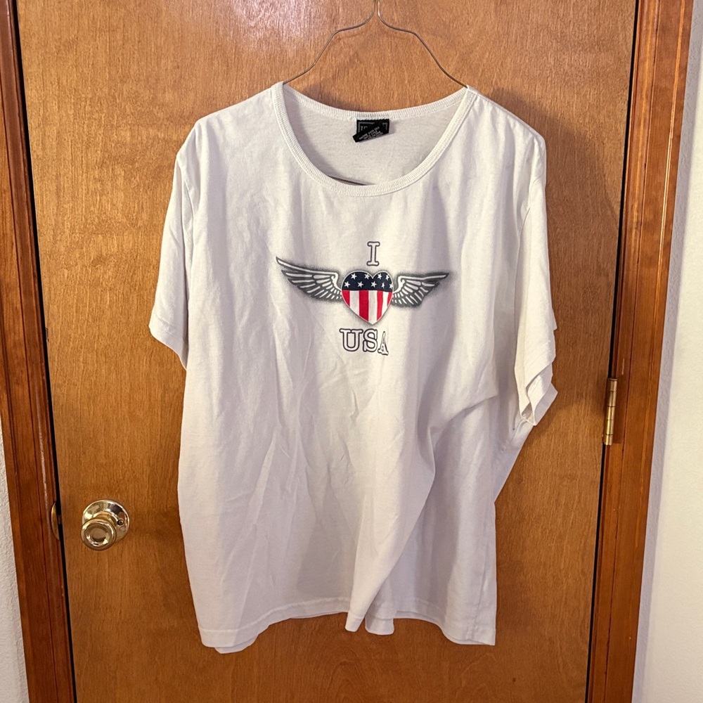 White Graphic I ❤️ USA T-Shirt